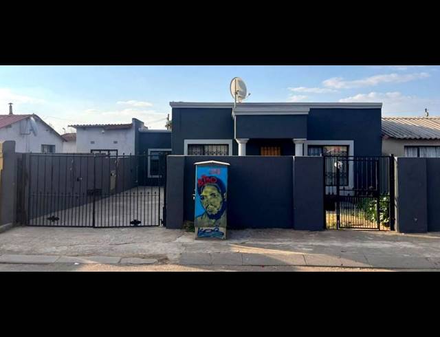 2 BEDROOM PROPERTY TO RENT IN NALEDI